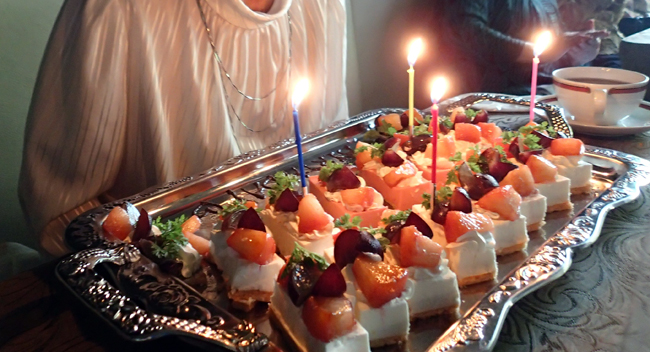 誕生日ケーキ